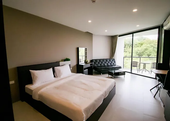 Escape Condominiums Beachfront Suites - Mae Phim