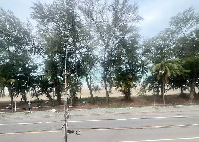 Sammy Seaview: Beachfront Golden Elephant at Mae Ramphueng